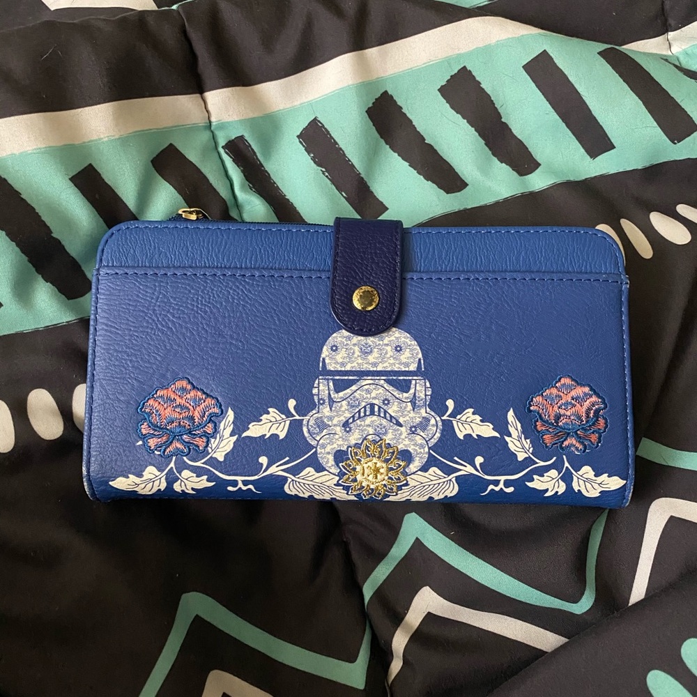 Loungefly stormtrooper wallet